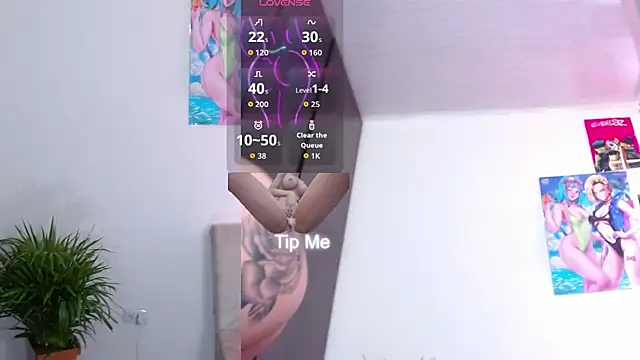 Anni foxi online show from 11-18-25, 06:01