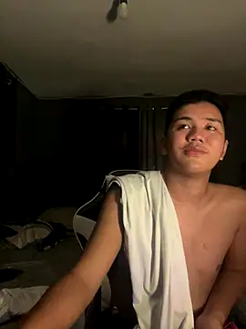 xgregor07 online show from 10-08-25, 01:09