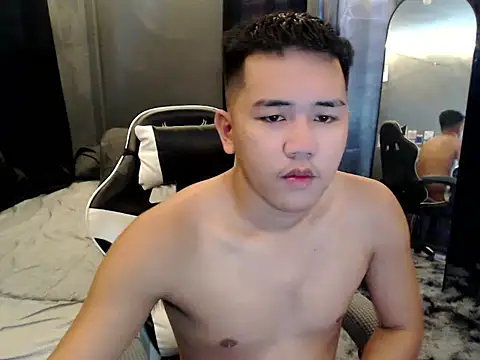 xgregor07 online show from 10-22-25, 04:57