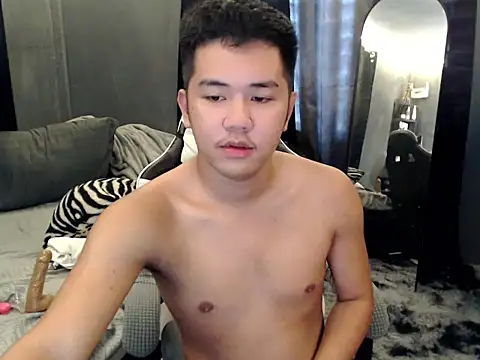 xgregor07 online show from 11-03-25, 03:52