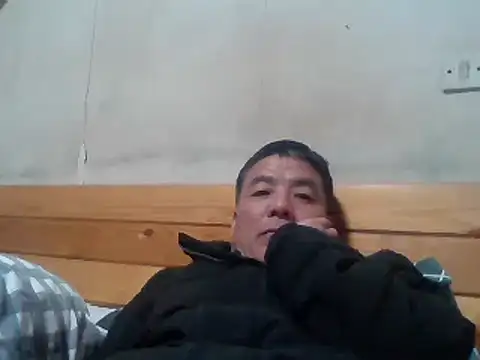 Snapshot of Beijing2000 chatting on 02-08-25, 01:01 Beijing2000 online show from 02-08-25, 01:01