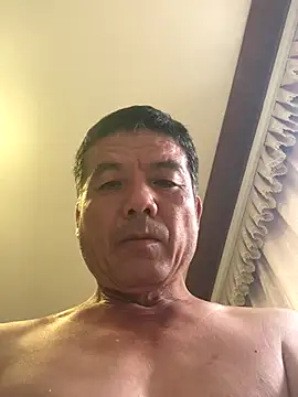 Snapshot of Beijing2000 chatting on 10-13-25, 12:32 Beijing2000 online show from 10-13-25, 12:32