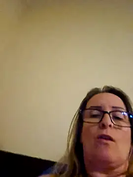 Snapshot of Steffi45 chatting on 03-10-25, 07:40 Steffi45 online show from 03-10-25, 07:40