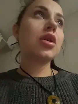 Snapshot of ellie_ssexy chatting on 12-15-24, 10:15 ellie ssexy online show from 12-15-24, 10:15