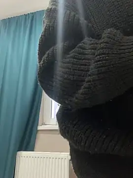 Snapshot of ellie_ssexy chatting on 02-20-25, 04:50 ellie ssexy online show from 02-20-25, 04:50