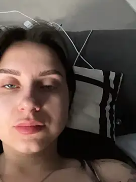 Snapshot of ellie_ssexy chatting on 03-14-25, 04:10 ellie ssexy online show from 03-14-25, 04:10