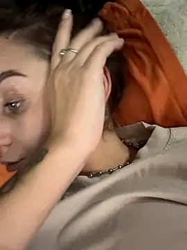 Snapshot of ellie_ssexy chatting on 09-20-25, 08:10 ellie ssexy online show from 09-20-25, 08:10