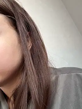 Snapshot of ellie_ssexy chatting on 10-08-25, 04:21 ellie ssexy online show from 10-08-25, 04:21