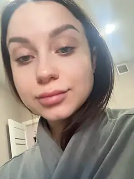 Snapshot of ellie_ssexy chatting on 10-17-25, 04:26 ellie ssexy online show from 10-17-25, 04:26