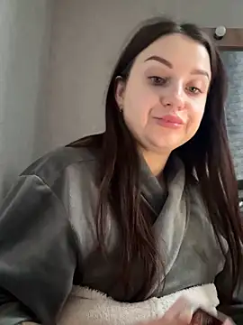 Snapshot of ellie_ssexy chatting on 10-18-25, 04:15 ellie ssexy online show from 10-18-25, 04:15