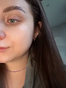 Snapshot of ellie_ssexy chatting on 10-29-25, 04:15 ellie ssexy online show from 10-29-25, 04:15