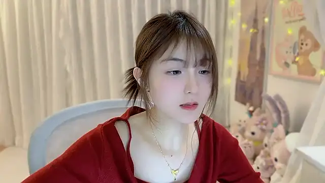 Snapshot of SHUIshui_ chatting on 01-15-25, 04:43 SHUIshui online show from 01-15-25, 04:43