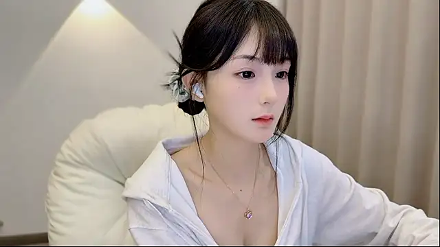 Snapshot of SHUIshui_ chatting on 09-22-25, 01:24 SHUIshui online show from 09-22-25, 01:24