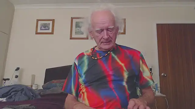 WaverlyKernow online show from 12-16-24, 11:44