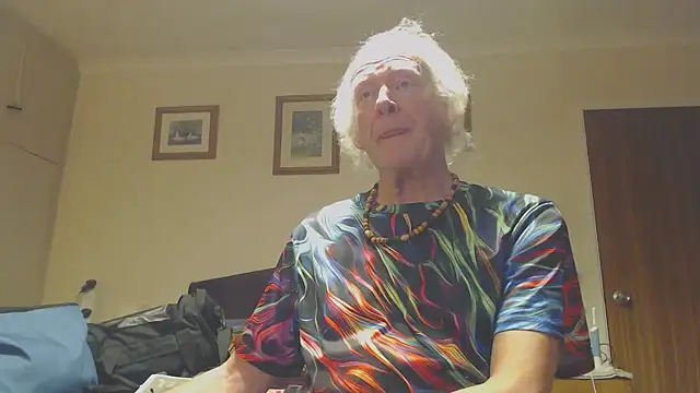 WaverlyKernow online show from 12-27-24, 01:11