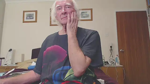 WaverlyKernow online show from 01-31-25, 10:20