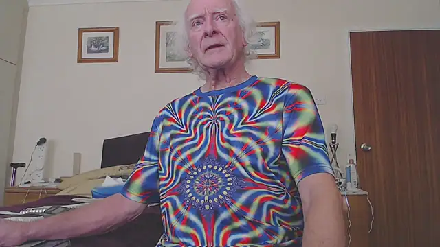 WaverlyKernow online show from 01-31-25, 02:07