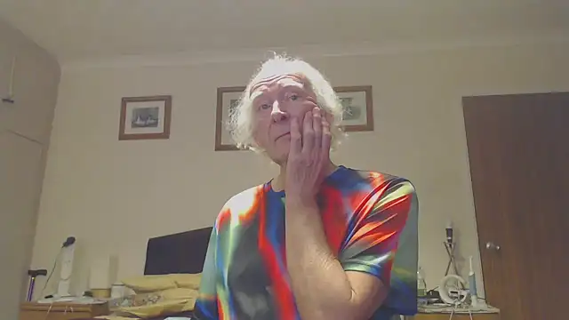 WaverlyKernow online show from 02-05-25, 03:20