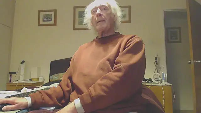 WaverlyKernow online show from 02-10-25, 02:59