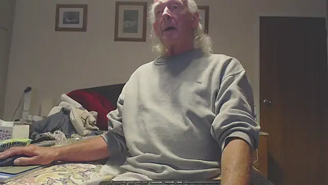 WaverlyKernow online show from 09-14-25, 02:16