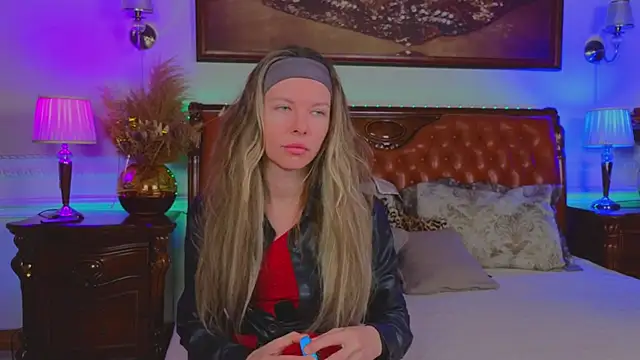 Real Tini online show from 01-10-26, 06:26