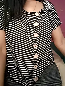 Snapshot of yourkajal chatting on 02-14-25, 10:49 yourkajal online show from 02-14-25, 10:49