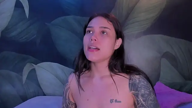 Snapshot of sweett_dirty chatting on 11-23-25, 12:27 sweett dirty online show from 11-23-25, 12:27