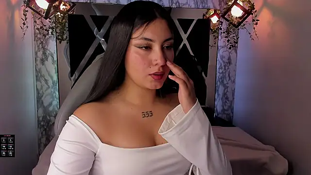 Lia 14  online show from 12-31-24, 11:31