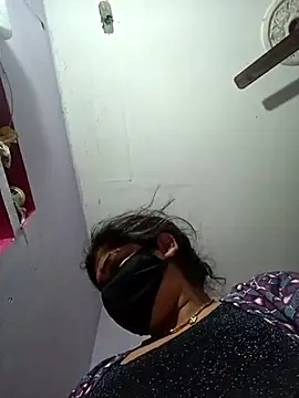 Hotmohni online show from 03-17-25, 08:19