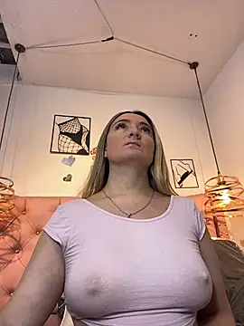 Snapshot of antonella87 chatting on 02-09-26, 10:14 antonella87 online show from 02-09-26, 10:14