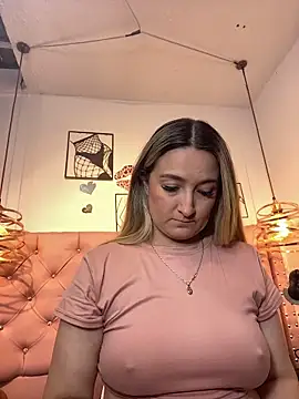 Snapshot of antonella87 chatting on 02-12-26, 10:49 antonella87 online show from 02-12-26, 10:49