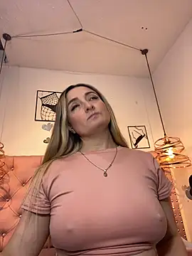 Snapshot of antonella87 chatting on 02-24-26, 08:51 antonella87 online show from 02-24-26, 08:51