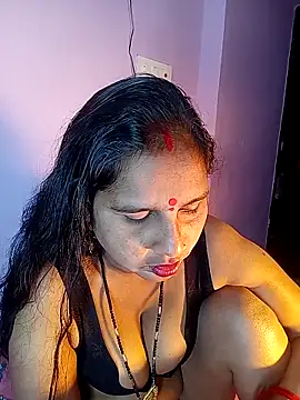 reemacouple007 online show from 02-10-26, 07:51