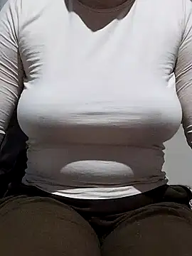 Snapshot of Elaa_Su chatting on 01-31-25, 10:21 Elaa Su online show from 01-31-25, 10:21