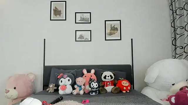 Snapshot of dolly_ll chatting on 03-19-25, 01:18 dolly ll online show from 03-19-25, 01:18