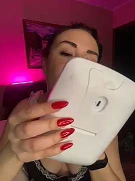 Roxana Bell online show from 02-25-25, 07:14