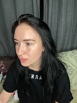 Snapshot of Roxana_Bell chatting on 03-31-26, 08:31 Roxana Bell online show from 03-31-26, 08:31