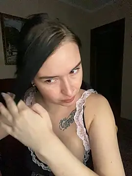 Snapshot of Roxana_Bell chatting on 04-08-26, 05:13 Roxana Bell online show from 04-08-26, 05:13