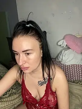 Snapshot of Roxana_Bell chatting on 04-27-26, 06:39 Roxana Bell online show from 04-27-26, 06:39