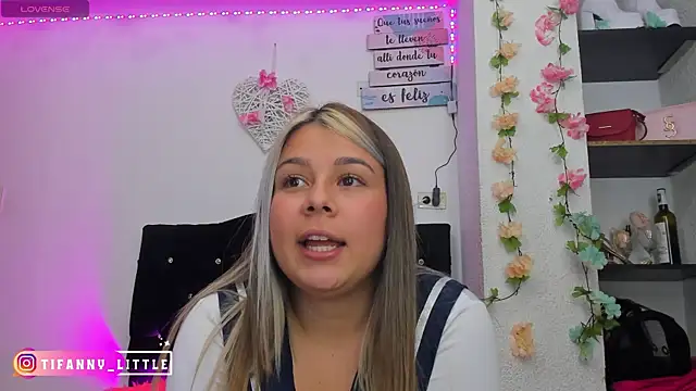 little tifanny82 online show from 12-17-24, 10:22