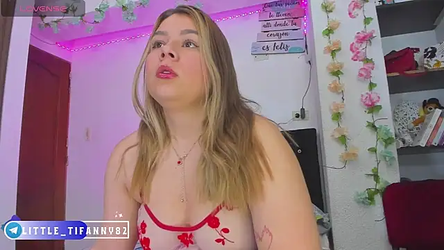 little tifanny82 online show from 03-18-25, 11:30