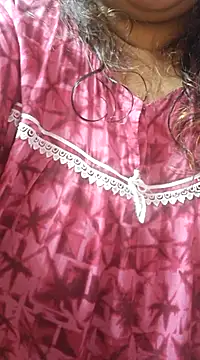 Snapshot of Ravina_patil1 chatting on 03-11-25, 12:28 Ravina patil1 online show from 03-11-25, 12:28