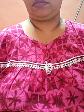 Snapshot of Ravina_patil1 chatting on 03-20-25, 11:02 Ravina patil1 online show from 03-20-25, 11:02