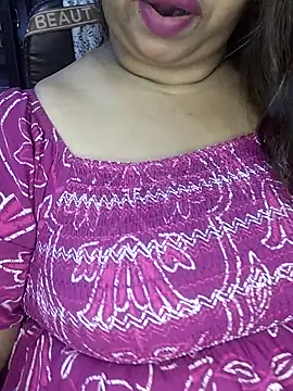 Snapshot of Ravina_patil1 chatting on 09-26-25, 11:03 Ravina patil1 online show from 09-26-25, 11:03