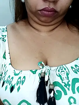 Ravina patil1 online show from 11-18-25, 12:53