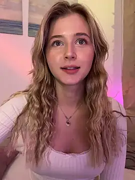 LunaRase online show from 12-09-24, 03:11