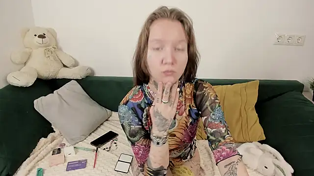 Mary Xextra online show from 12-02-25, 01:22