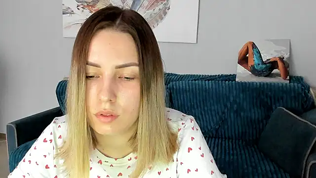 Mia shy1 online show from 03-18-25, 12:36