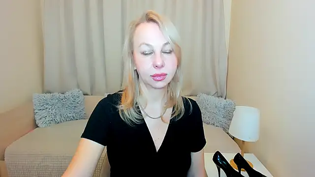 Snapshot of Anny_Jey_ chatting on 02-17-26, 08:04 Anny Jey online show from 02-17-26, 08:04