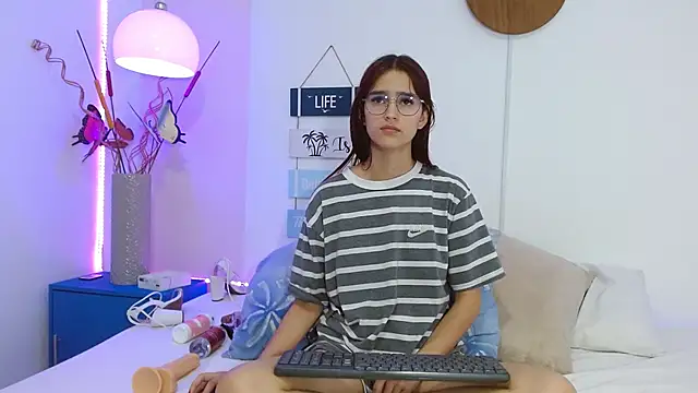 MelodyMansson online show from 01-21-25, 08:21